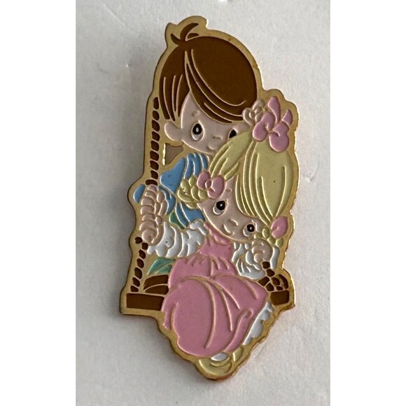 Precious Moments Enamel Lapel Pin Boy & Girl On Swing - Picture 1 of 3